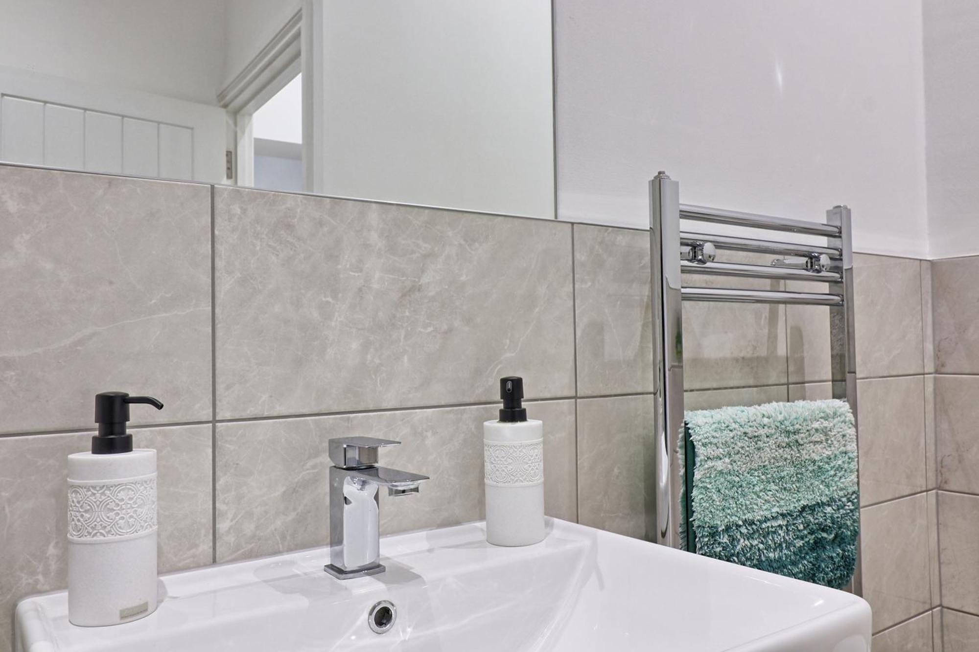 Chelmsford City Central Ground Floor Apartment Next To Town Centre Екстер'єр фото