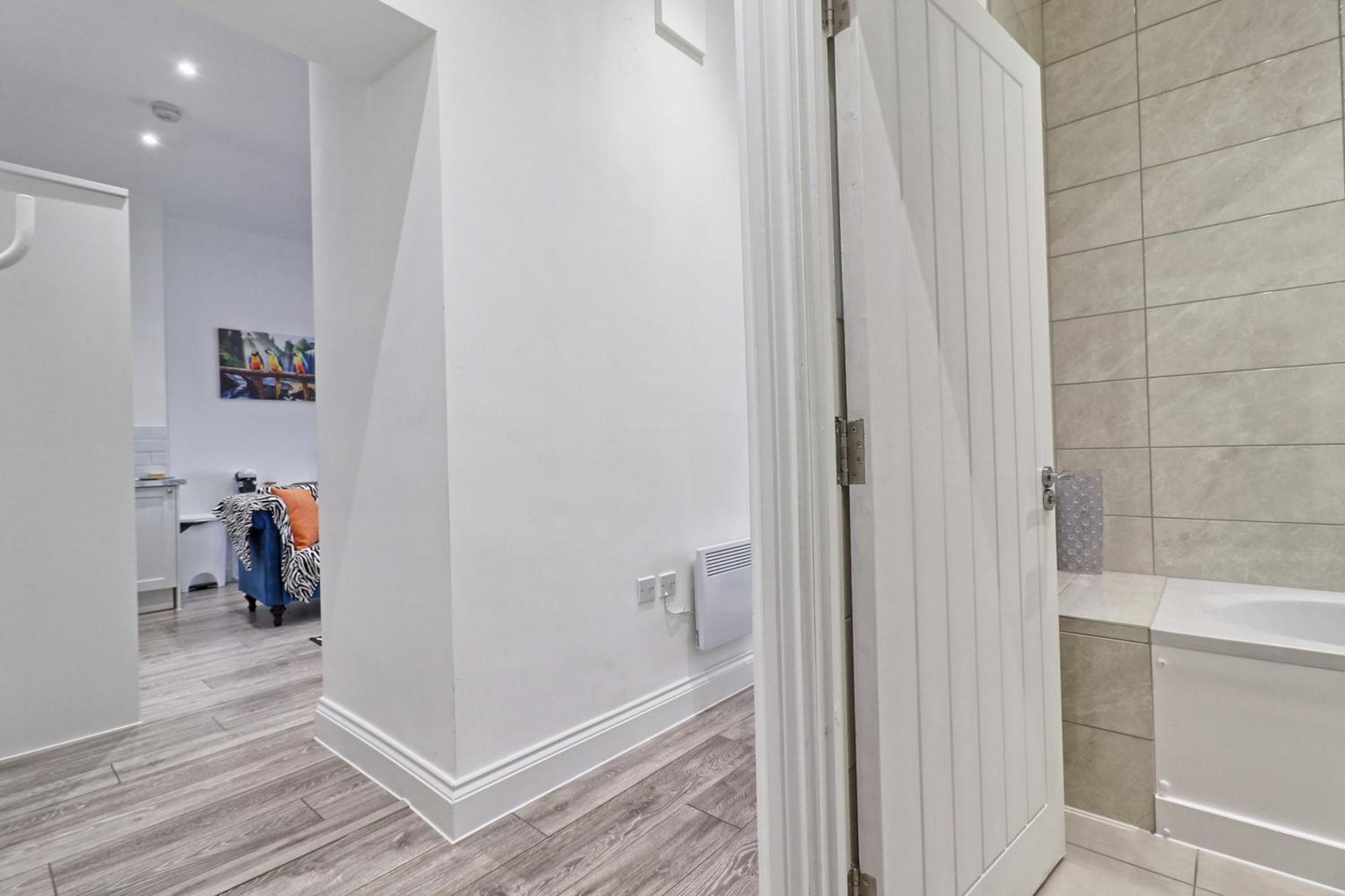 Chelmsford City Central Ground Floor Apartment Next To Town Centre Екстер'єр фото